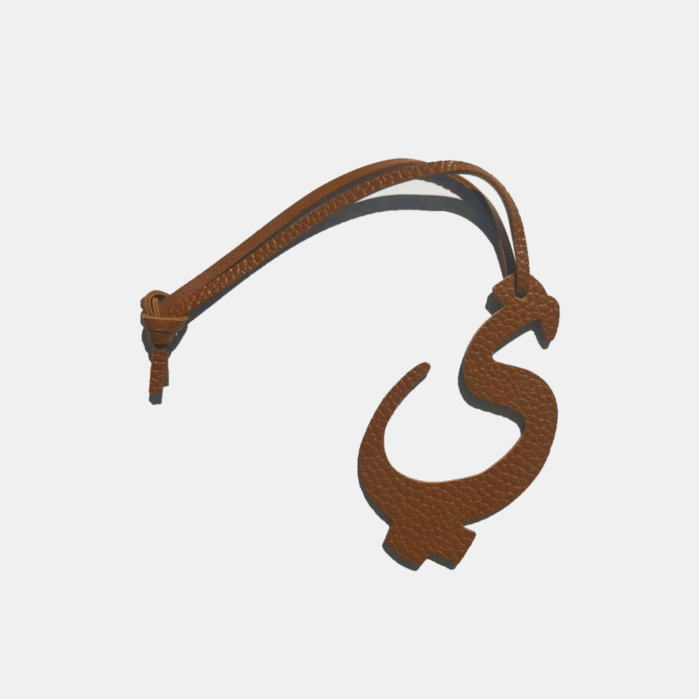 حروف بني | اكسسوارات حقائب نسائية